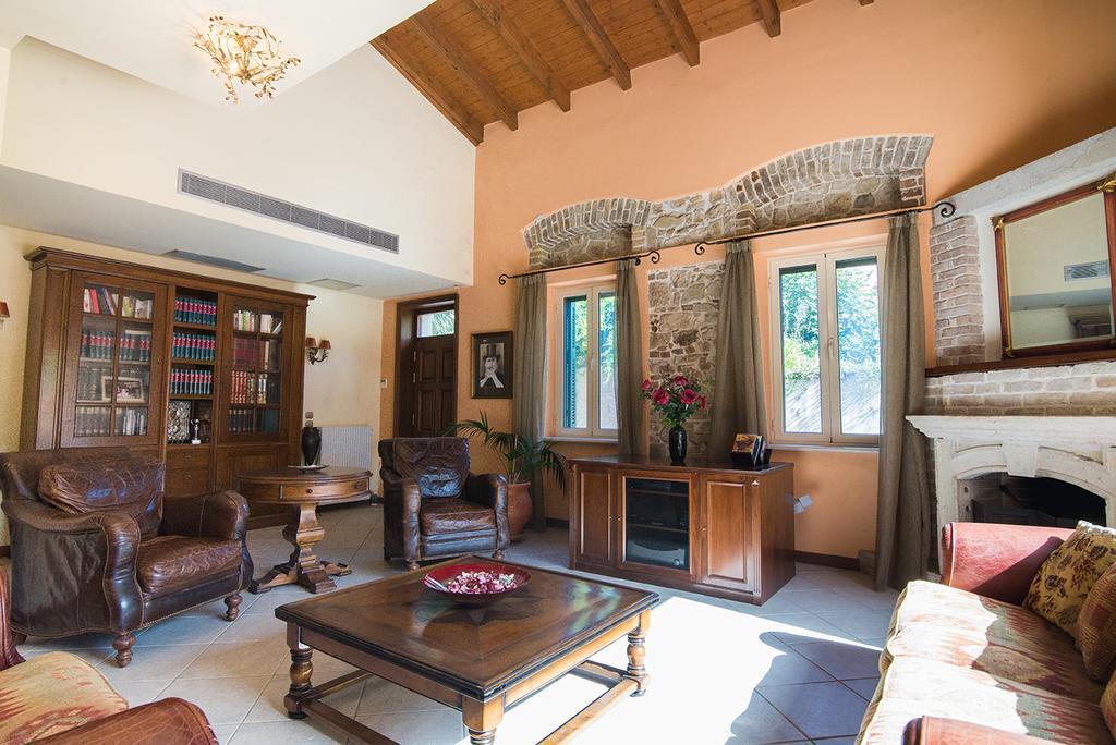 Moraitis Mansion Apartment Corfu  ภายนอก รูปภาพ